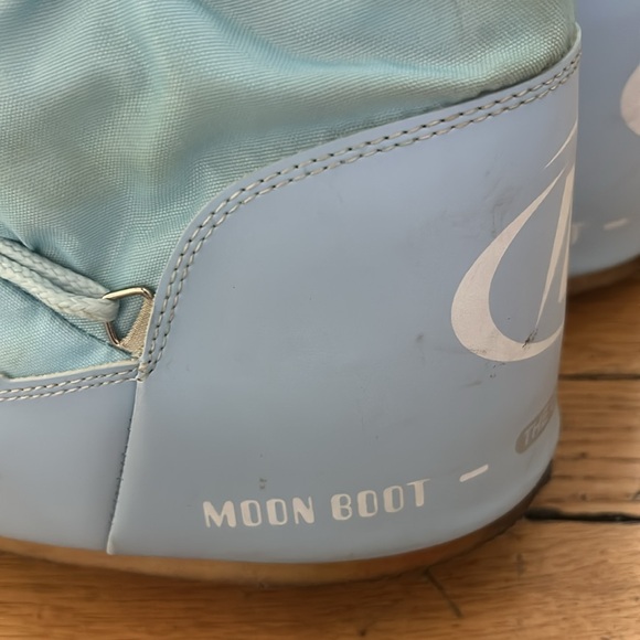 Moon boots size 39/41 (8-9.5) good condition - Picture 4 of 8